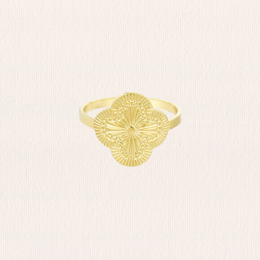 Grote klaver ring