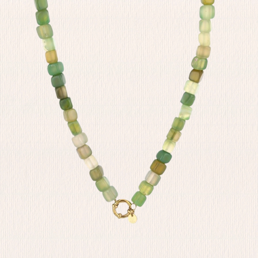Groene kralenketting blokjes