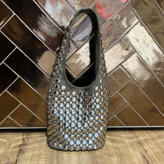 Taupe kleurige tas met studs