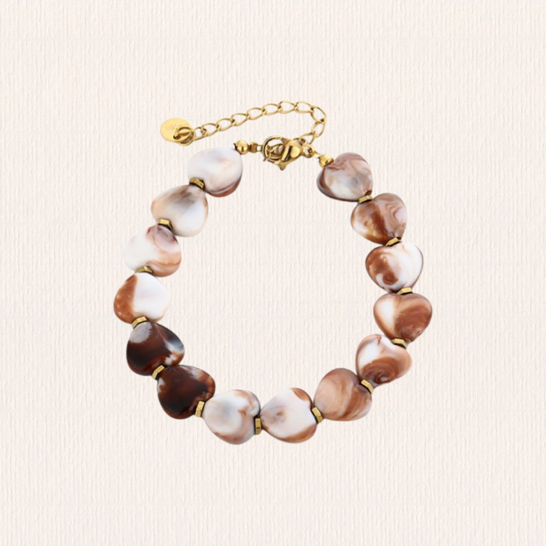 Hartjesarmband beige