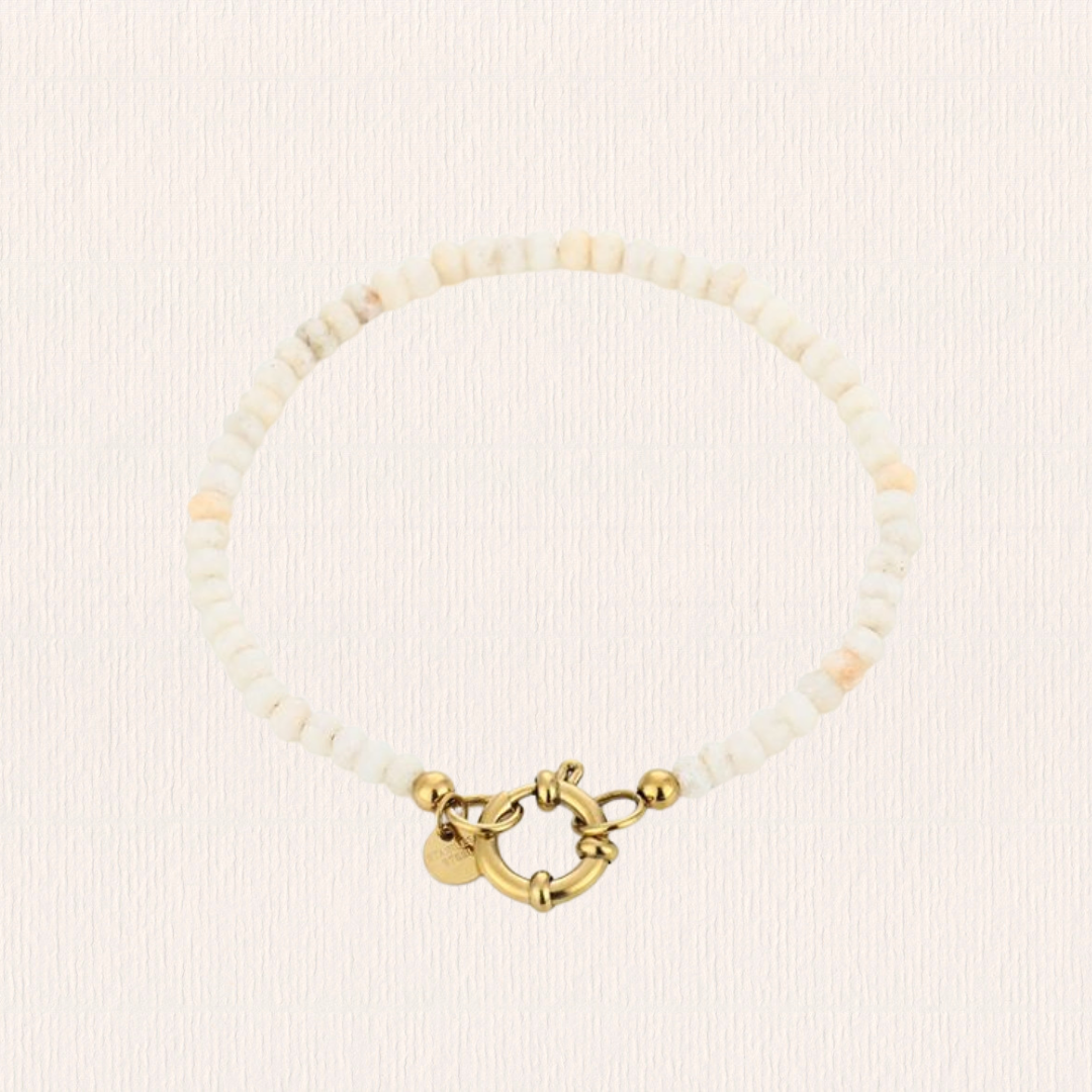 Creme witte natuursteen armband