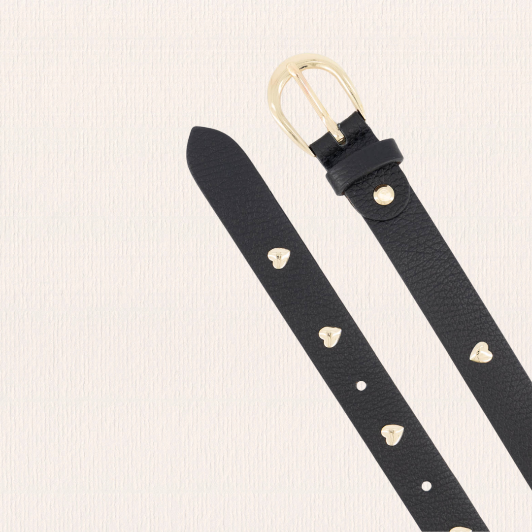 Leren riem met hartjes studs zwart