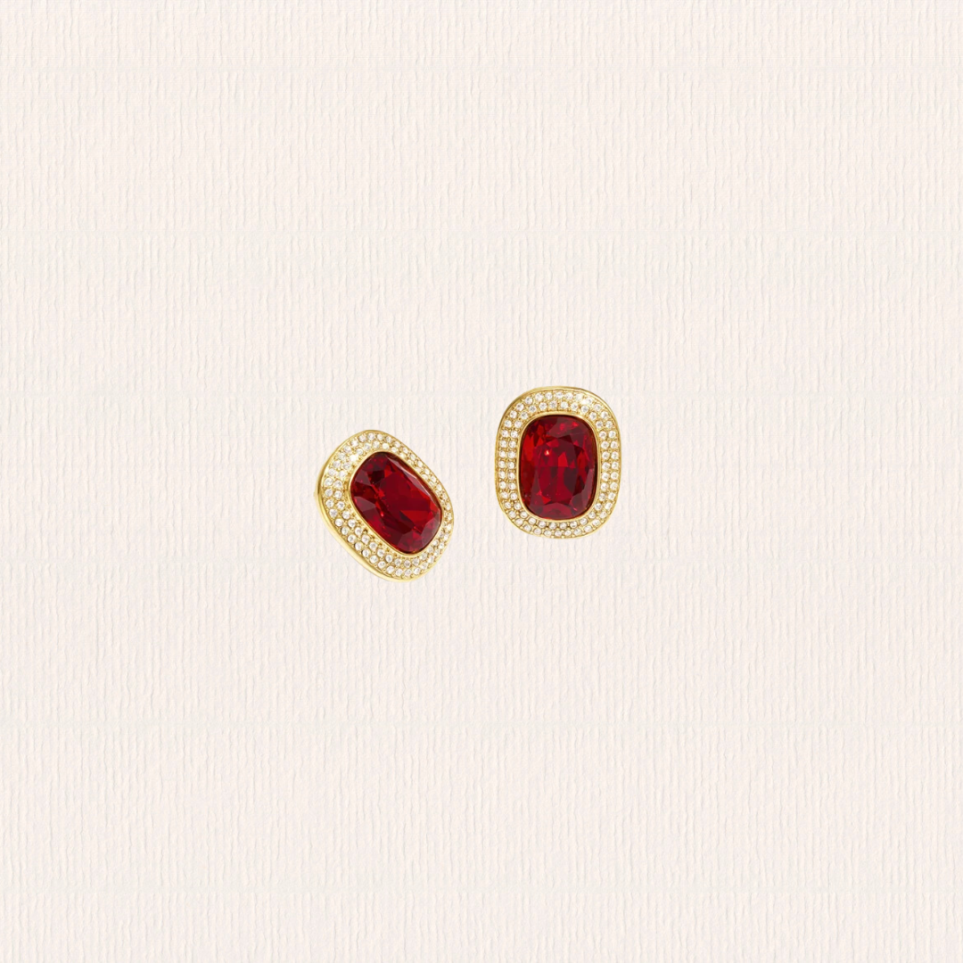 Oorknopjes met rood steentje