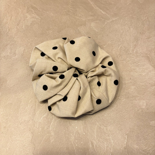 Stippen scrunchie beige