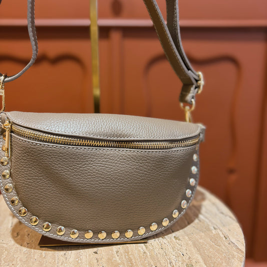 Leren heuptas met studs taupe