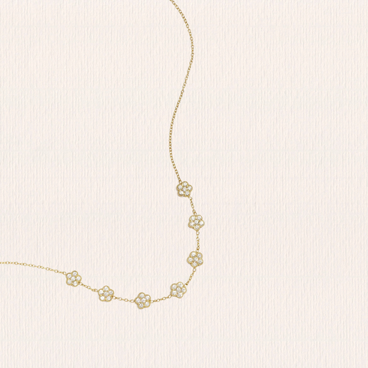 Ketting met ingelegde bloemetjes