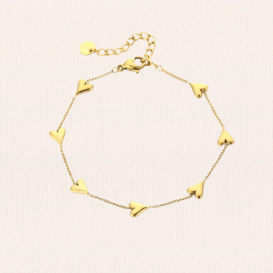 Armband met hartjes