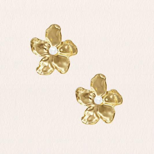 Bloemenoorbel met parels