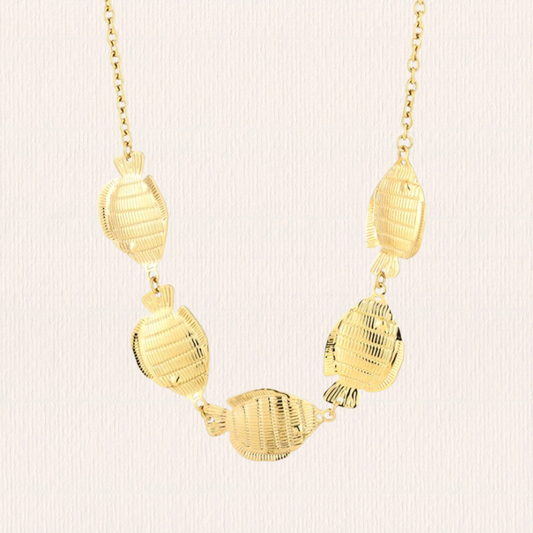 Ketting met visbedeltjes