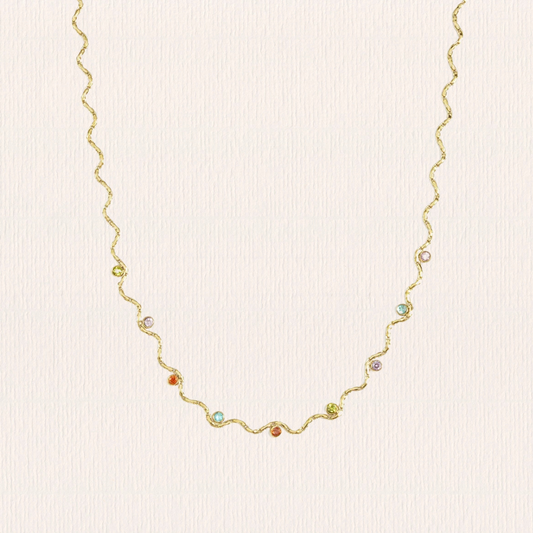 Ketting met gekleurde steentjes