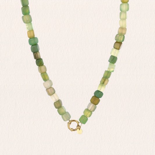 Groene kralenketting blokjes