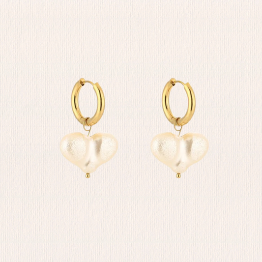 Oorbellen met parel hartjes