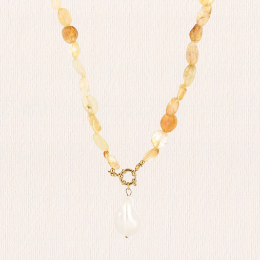 Gele kralenketting met parel bedel