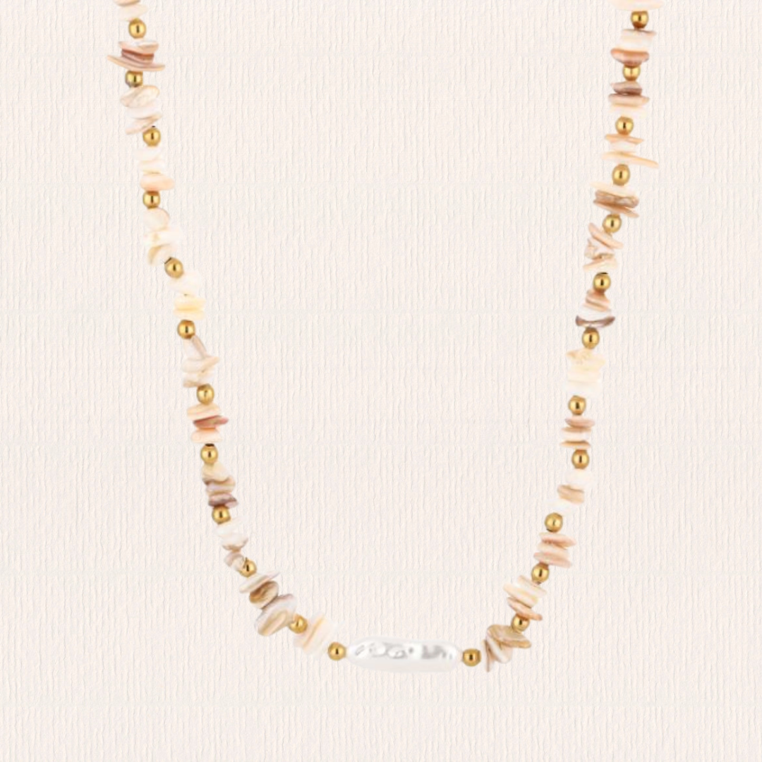 Schelpenketting met parelbedel beige