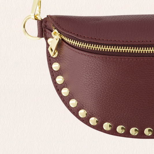 Leren heuptas met studs bordeaux