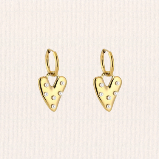 Hartjes parel oorbellen