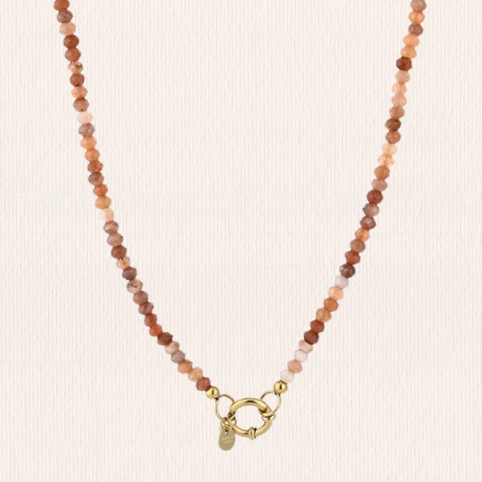 Roze natuursteen ketting