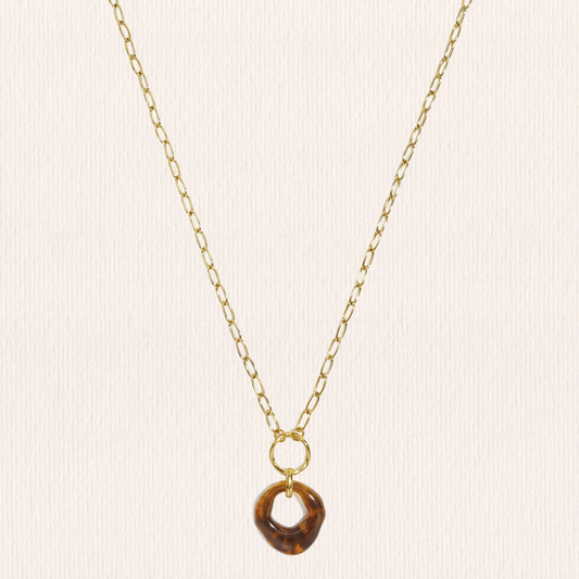 Lange ketting met bruine bedel