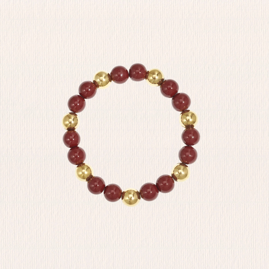 Rode acryl armband (op elastiek)