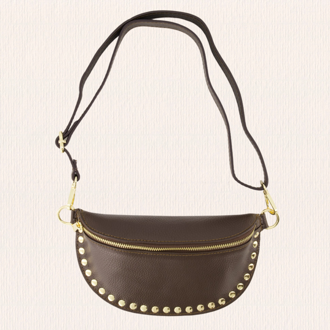 Leren heuptas met studs donkerbruin