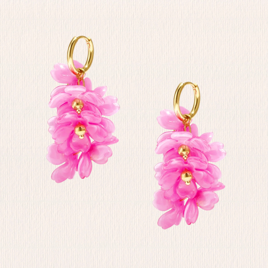 Oorbellen met hangende bloemetjes roze