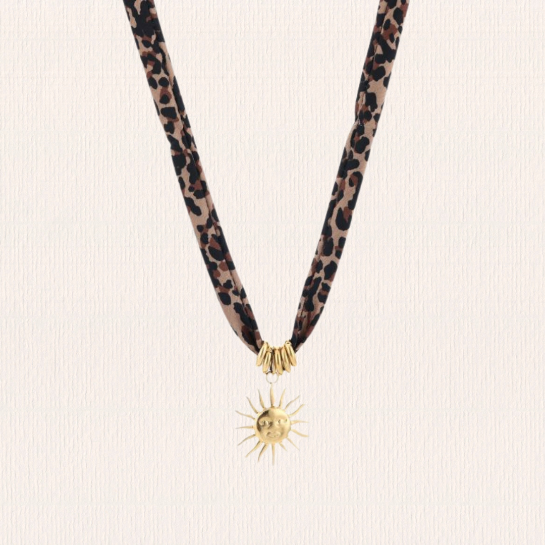 Panterprint ketting met zonbedel