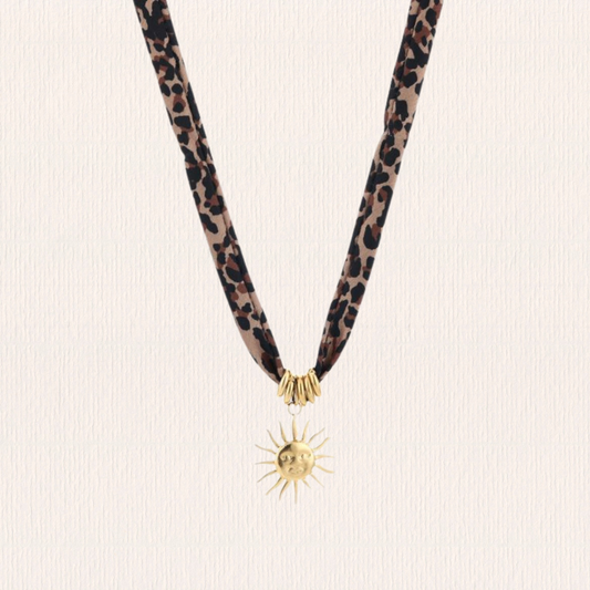 Panterprint ketting met zonbedel