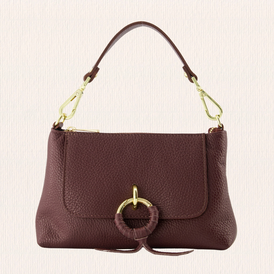 Rood leren schoudertas met knoopdetail