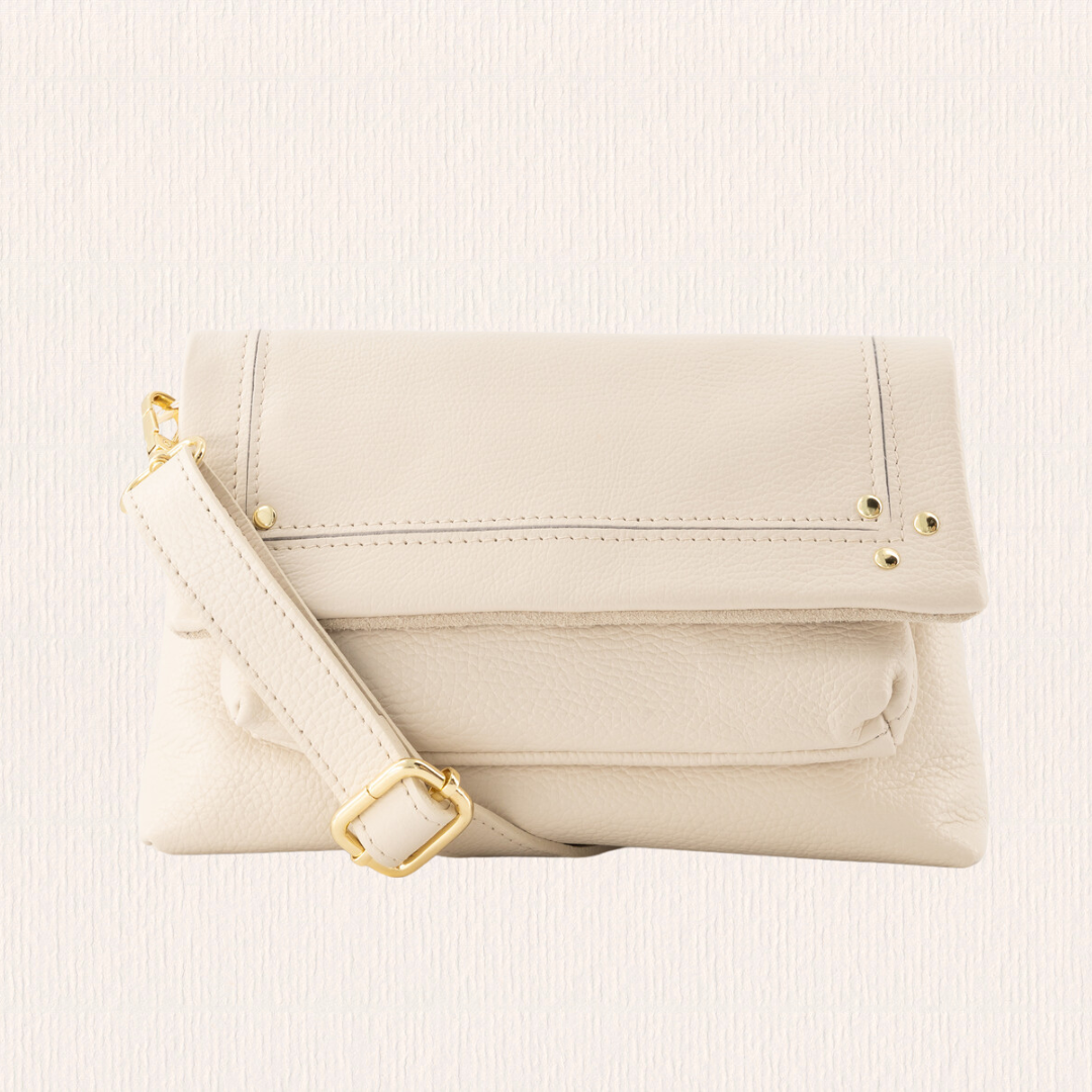 Creme crossbodytas studs