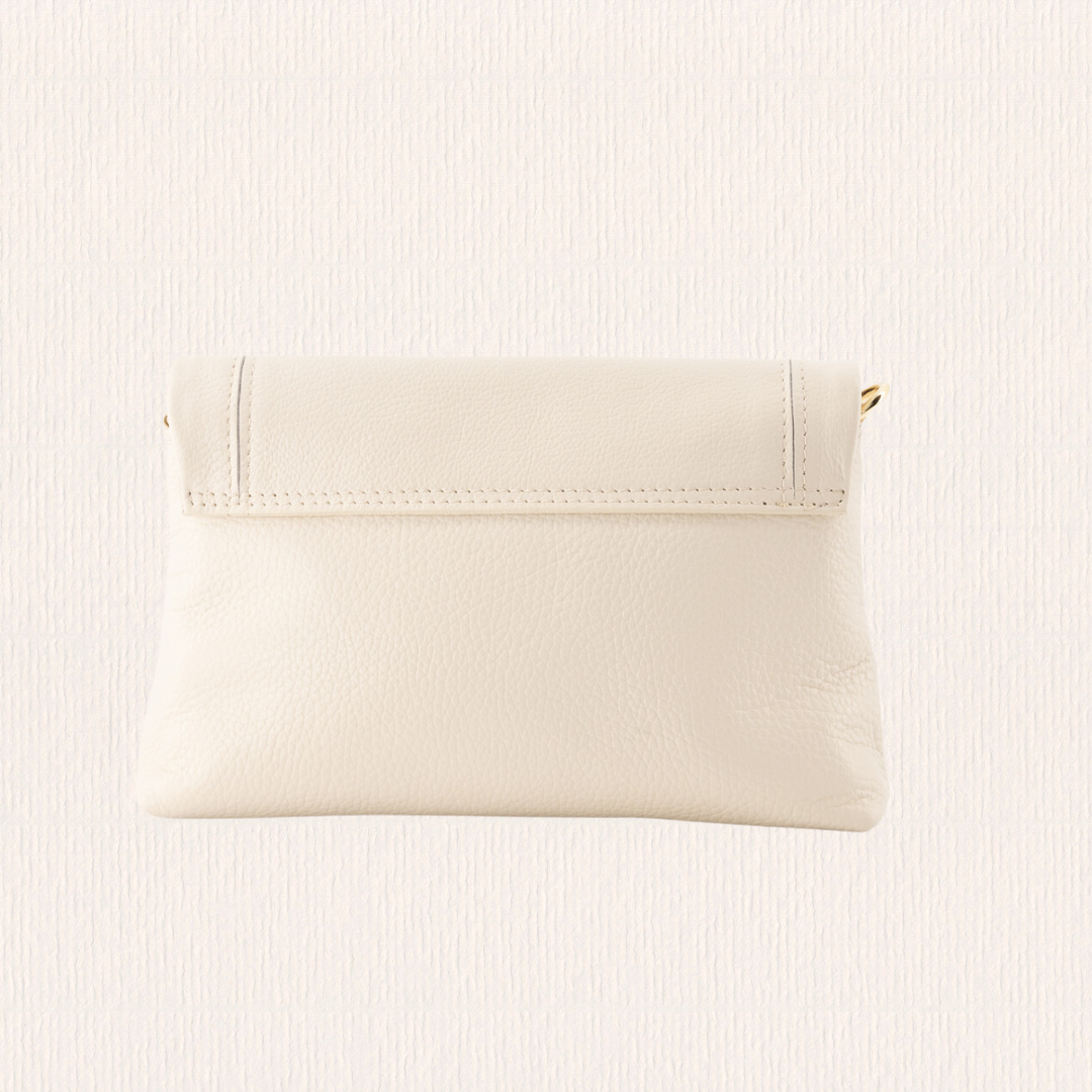 Creme crossbodytas studs