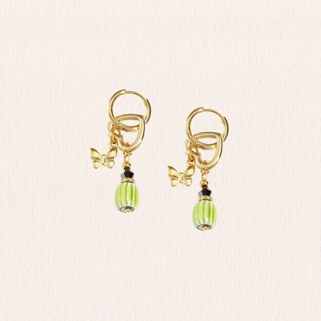 Oorbellen groene bedels met vlinders