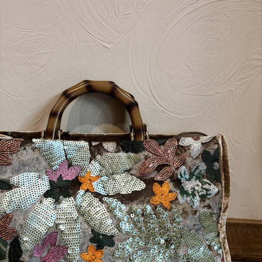 Beige tas met glitter borduursel