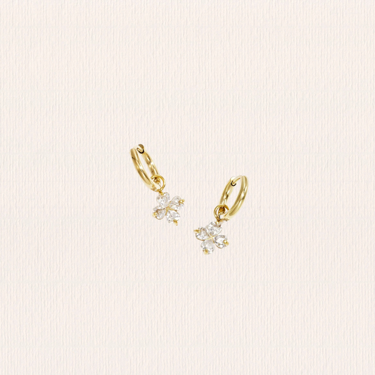 Oorringen met glitter klavertjes