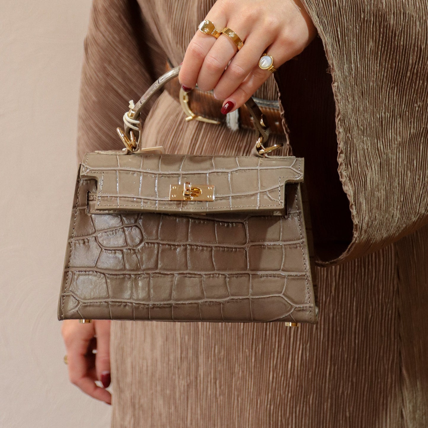 Leren handtas met croco lakaccent