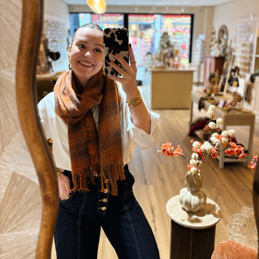 Oranje sjaal met glittertjes