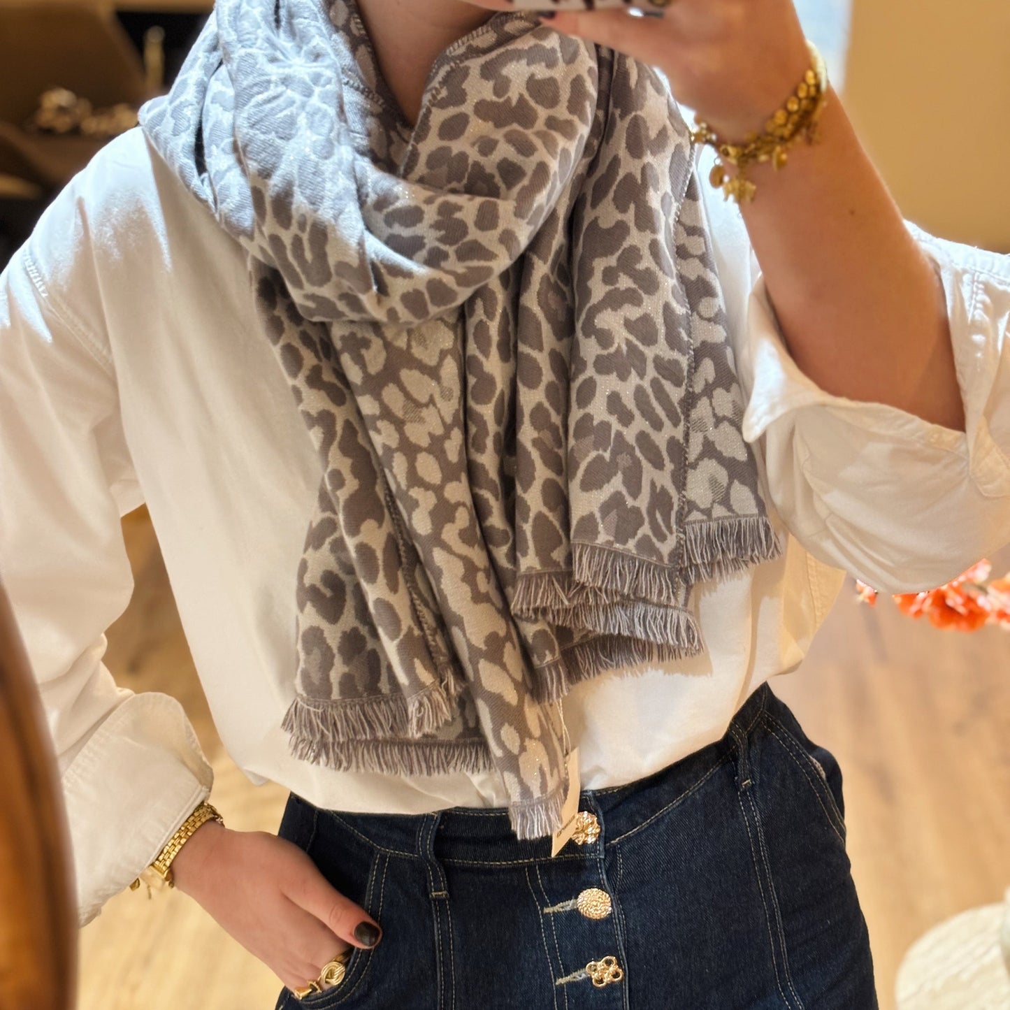 Grijze panterprint sjaal