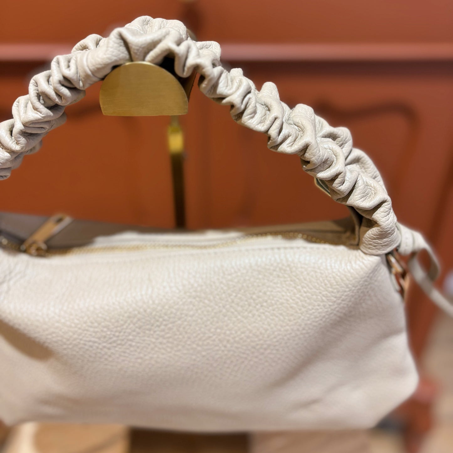 Beige leren handtasje