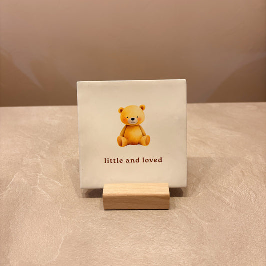 Little and loved tegeltje