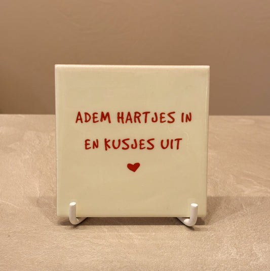 Adem hartjes in tegeltje