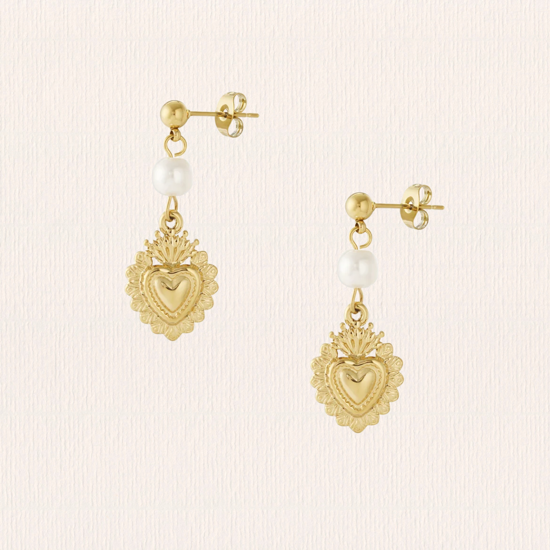 Parel hartjes oorbellen