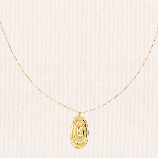Lange ketting met ovaal bedel